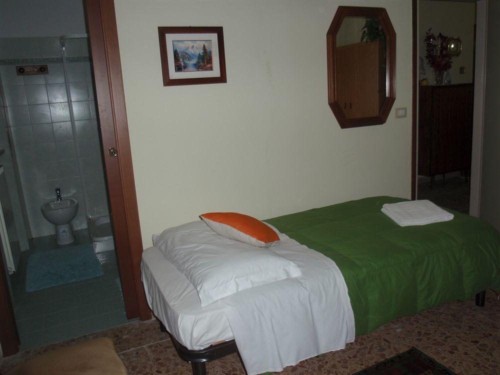 Bed and Breakfast A Casa Doina Airport2 Piza Zewnętrze zdjęcie